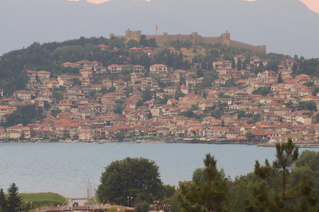 Villa Megdani B Ohrid Bagian luar foto